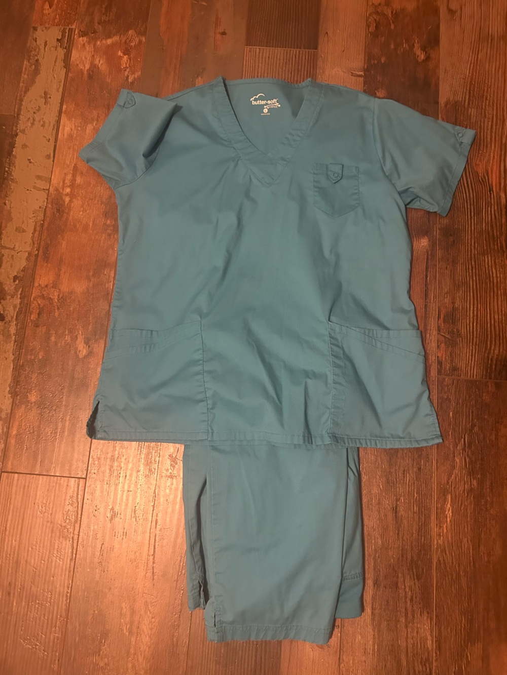 Large ladies Buttersoft scrub set
